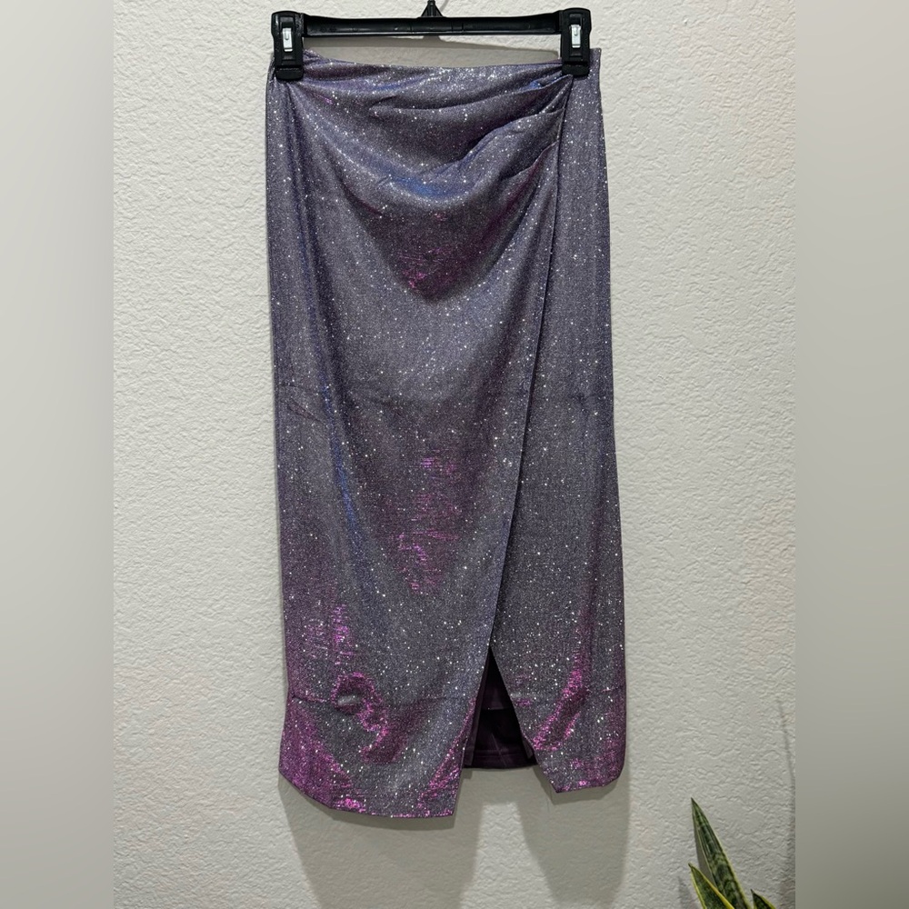 NWT- Lulus Purple iridescent, glitter pencil skirt with front slit